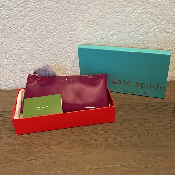 Kate Spade - Harrison Street Jenny Ann Wristlet Magenta New in box! Great gift! - Picture 2 of 9
